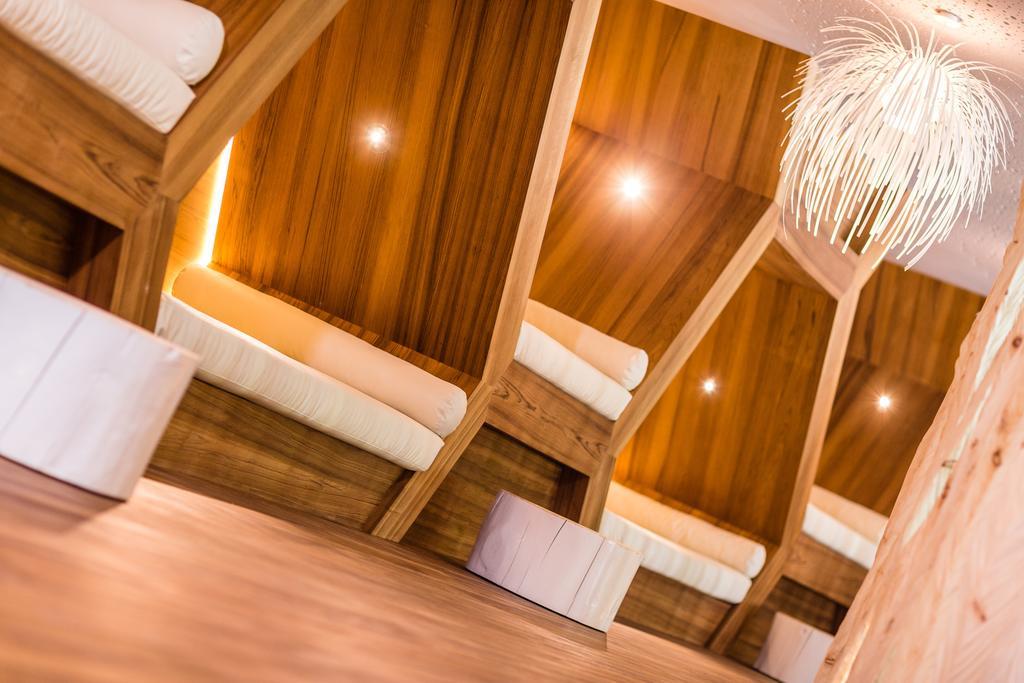 Alpine Luxury Spa Resort Schwarzenstein Lutago Exterior foto