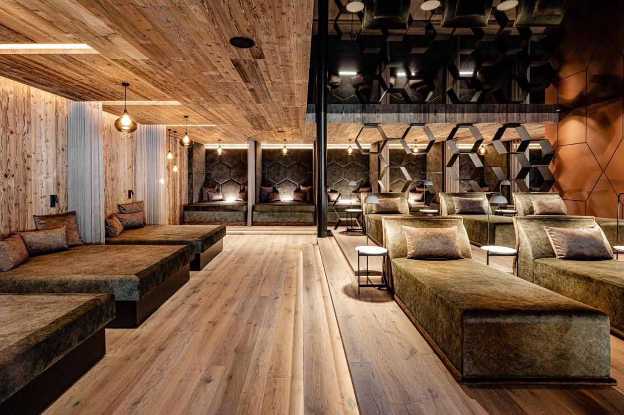Alpine Luxury Spa Resort Schwarzenstein Lutago Exterior foto