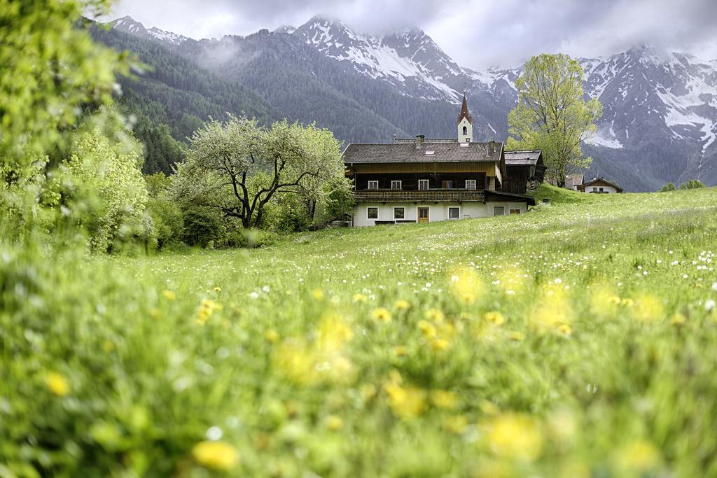 Alpine Luxury Spa Resort Schwarzenstein Lutago Exterior foto