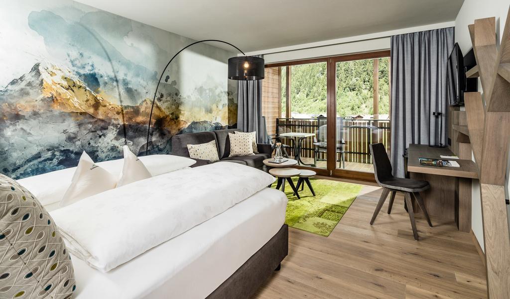Alpine Luxury Spa Resort Schwarzenstein Lutago Exterior foto