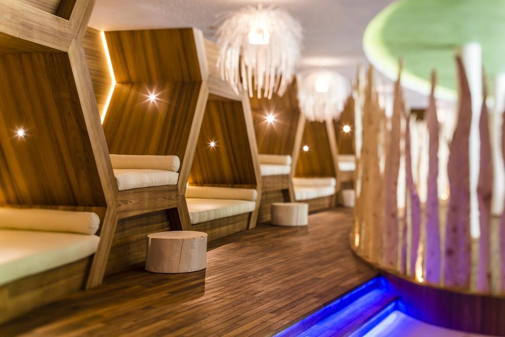 Alpine Luxury Spa Resort Schwarzenstein Lutago Exterior foto
