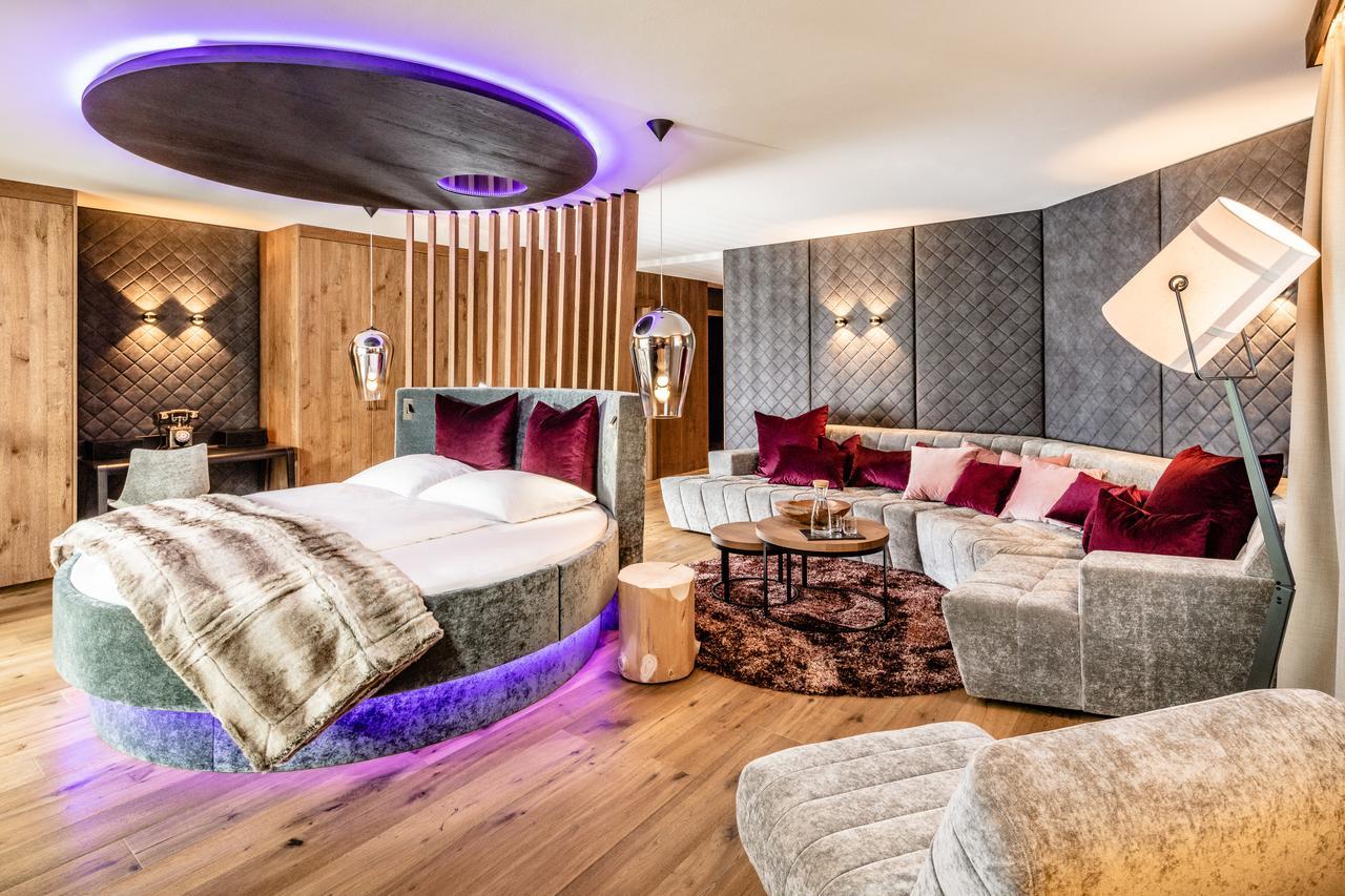 Alpine Luxury Spa Resort Schwarzenstein Lutago Exterior foto