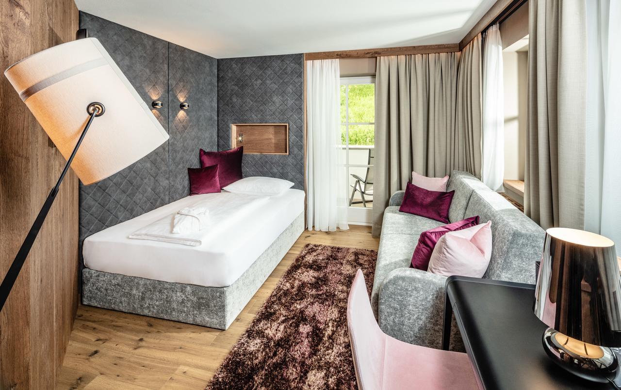 Alpine Luxury Spa Resort Schwarzenstein Lutago Exterior foto